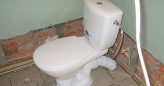 Установка приставного унитаза в Троицке - монтаж и подключение, СантехДомТрц от 5188 рублей